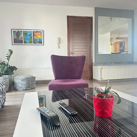 ホームステイ Tranquility Double ニコシア